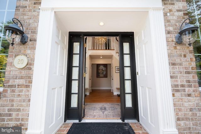 20 CARILLON CT, Wilmington, DE 19803