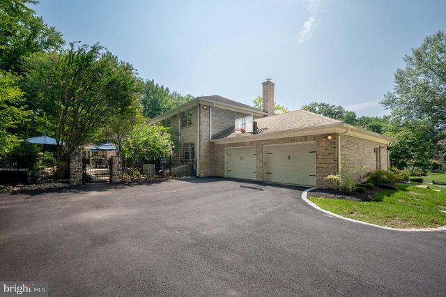 20 CARILLON CT, Wilmington, DE 19803