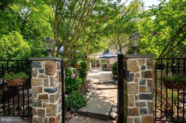 20 CARILLON CT, Wilmington, DE 19803