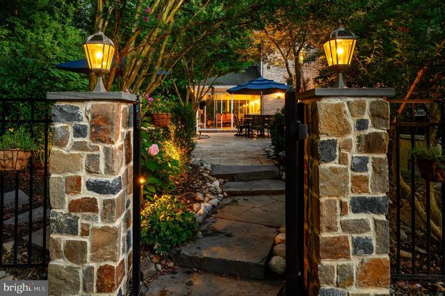 20 CARILLON CT, Wilmington, DE 19803