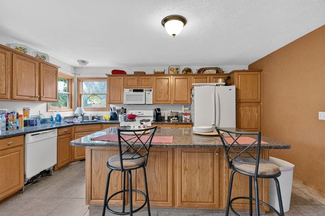 12735 Vestas Place, Belvidere, IL 61008