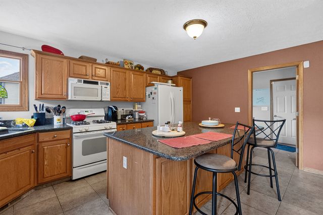 12735 Vestas Place, Belvidere, IL 61008