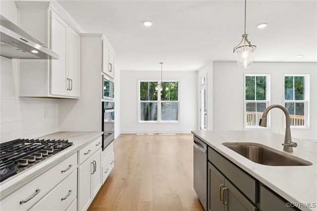 221 Amburn Ln, Ashland, VA 23005