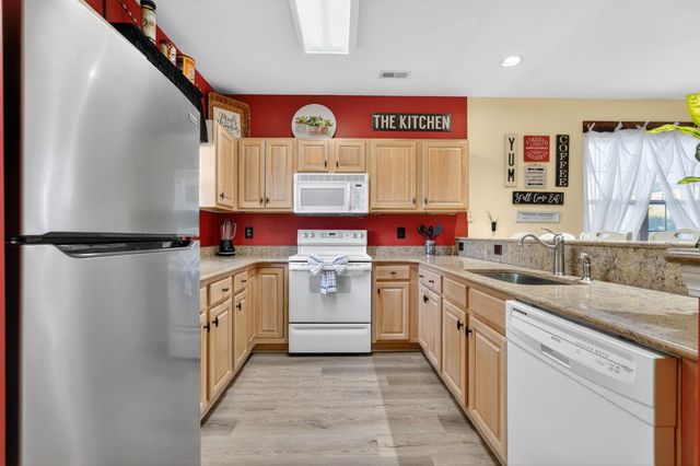 901 W Port Dr Unit 204, North Myrtle Beach, SC 29582