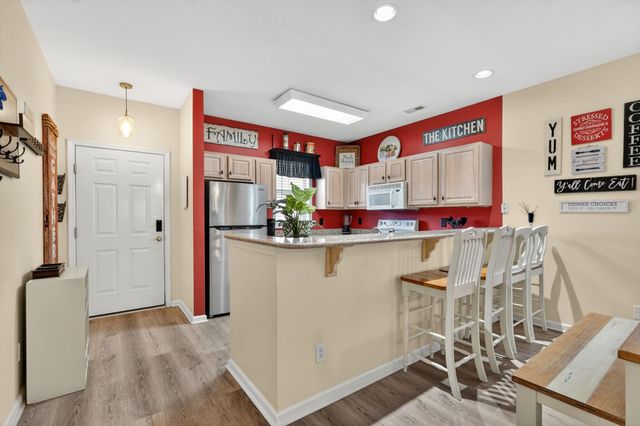 901 W Port Dr Unit 204, North Myrtle Beach, SC 29582