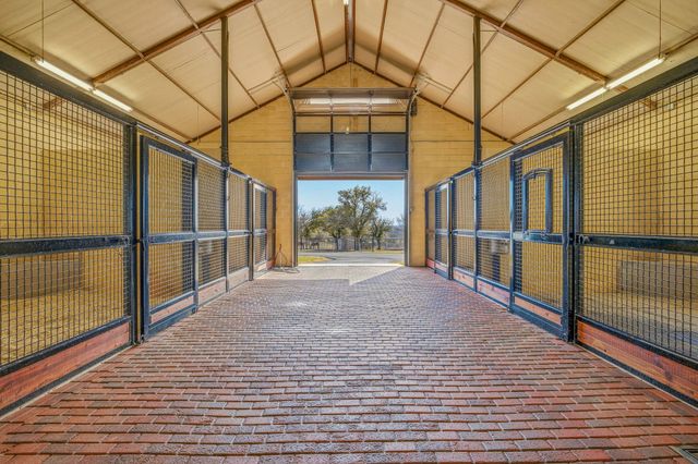 221 Silver Spur, Weatherford, TX 76087