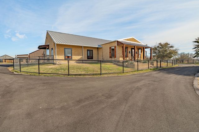 221 Silver Spur, Weatherford, TX 76087