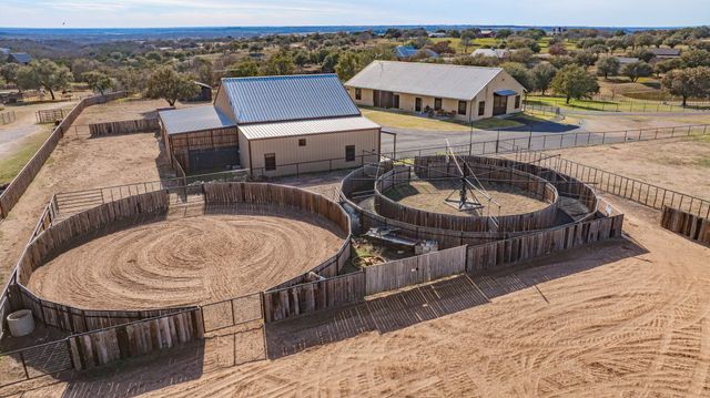 221 Silver Spur, Weatherford, TX 76087