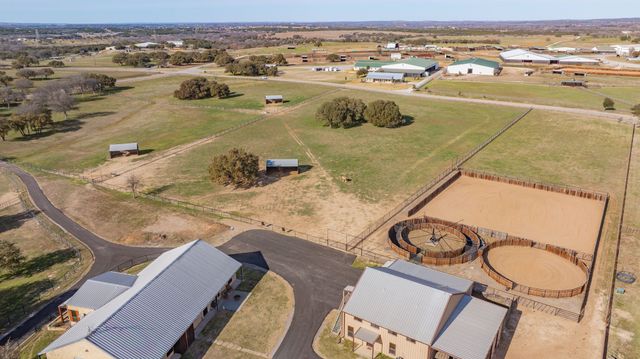 221 Silver Spur, Weatherford, TX 76087