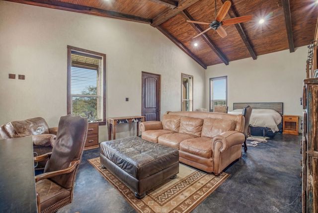 221 Silver Spur, Weatherford, TX 76087