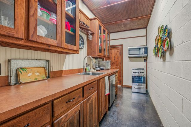 221 Silver Spur, Weatherford, TX 76087