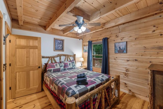 35 Noel Court, Ellijay, GA 30540