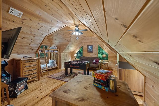 35 Noel Court, Ellijay, GA 30540