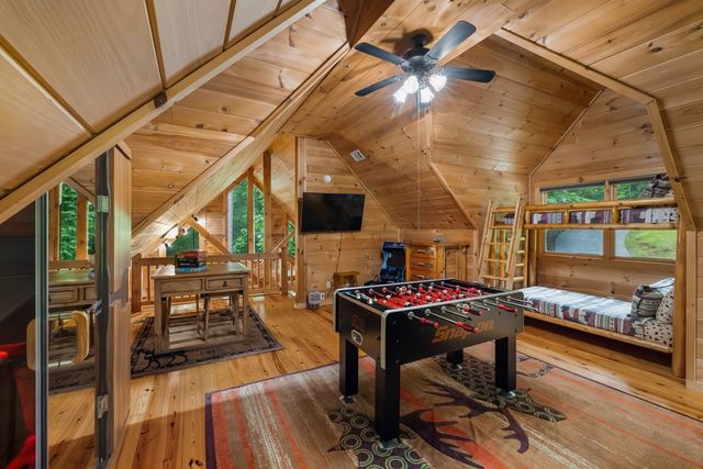 35 Noel Court, Ellijay, GA 30540