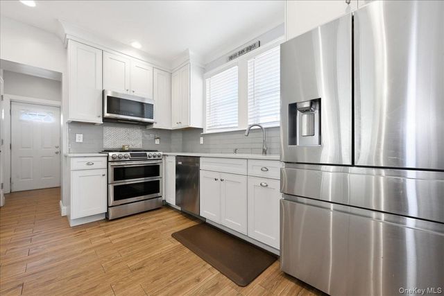 547 N 11th Street, New Hyde Park, NY 11040