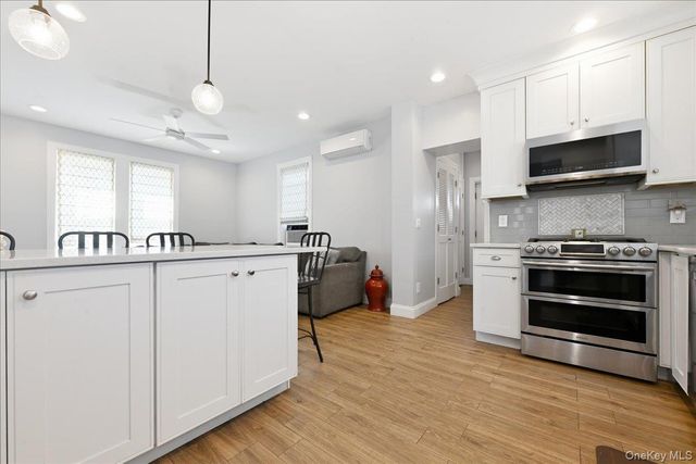 547 N 11th Street, New Hyde Park, NY 11040