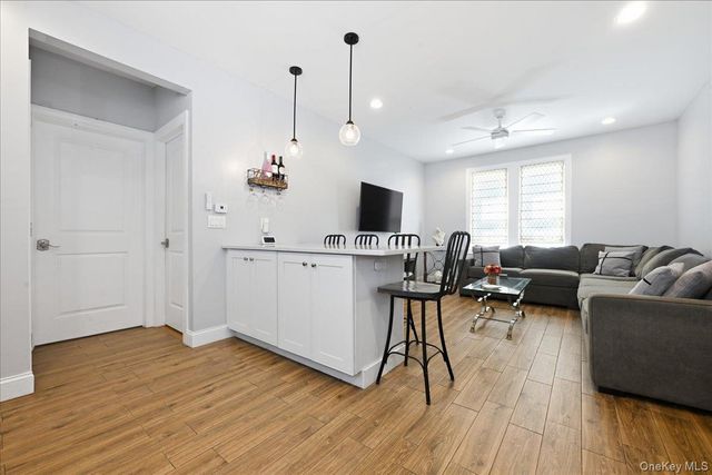 547 N 11th Street, New Hyde Park, NY 11040