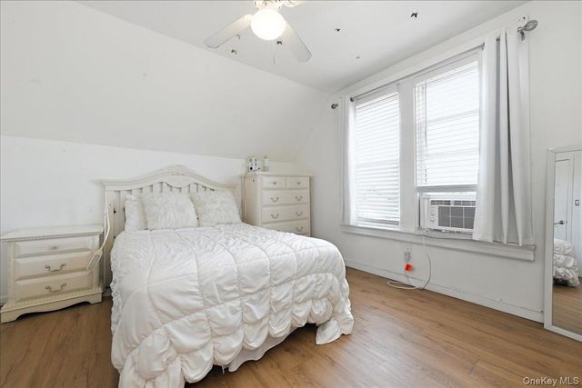 547 N 11th Street, New Hyde Park, NY 11040