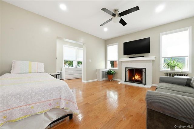547 N 11th Street, New Hyde Park, NY 11040
