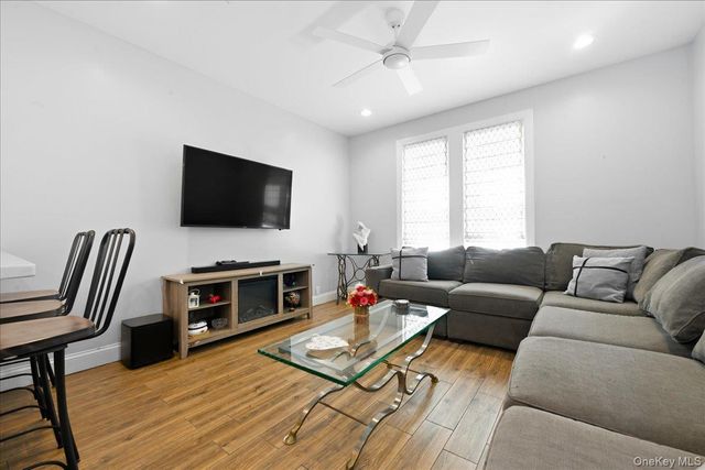 547 N 11th Street, New Hyde Park, NY 11040