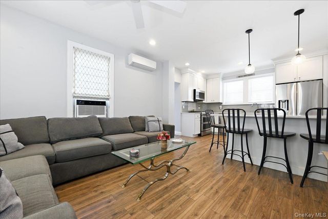 547 N 11th Street, New Hyde Park, NY 11040