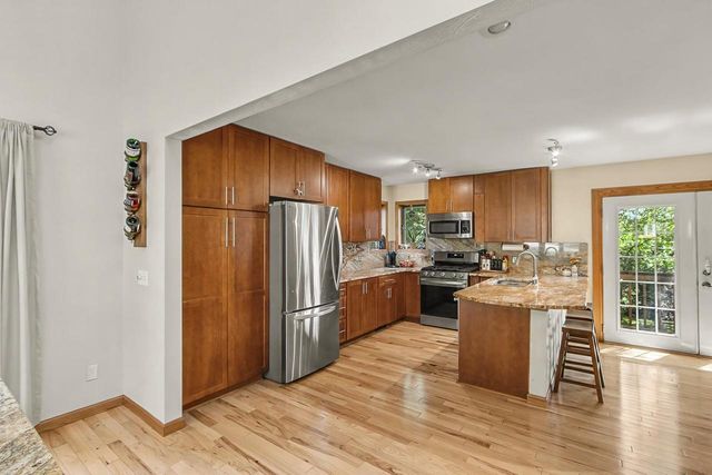 5591 Huntingwood Way, Waunakee, WI 53597