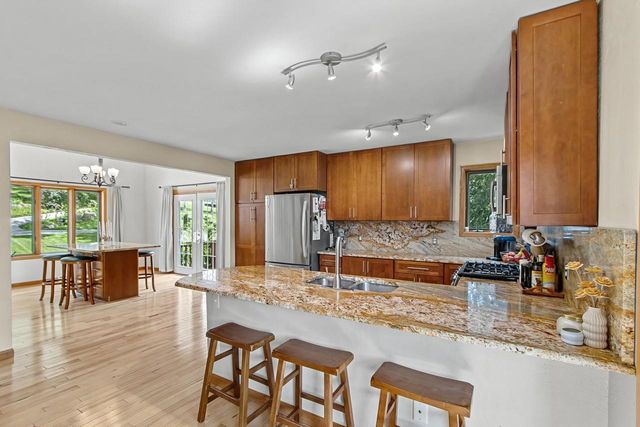 5591 Huntingwood Way, Waunakee, WI 53597