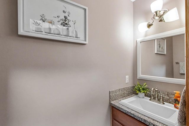 5591 Huntingwood Way, Waunakee, WI 53597