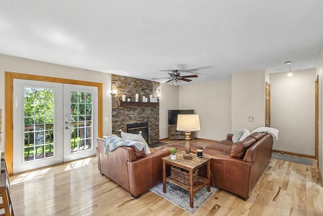 5591 Huntingwood Way, Waunakee, WI 53597