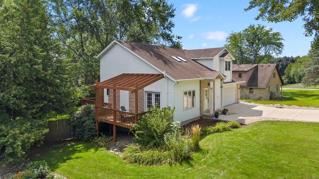 5591 Huntingwood Way, Waunakee, WI 53597