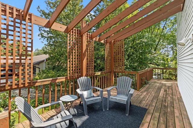 5591 Huntingwood Way, Waunakee, WI 53597