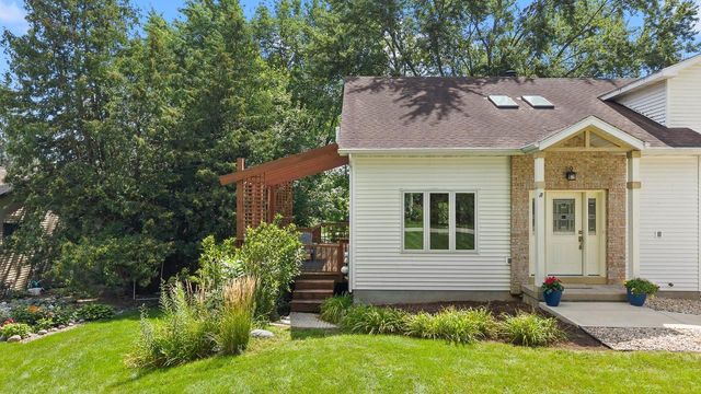 5591 Huntingwood Way, Waunakee, WI 53597