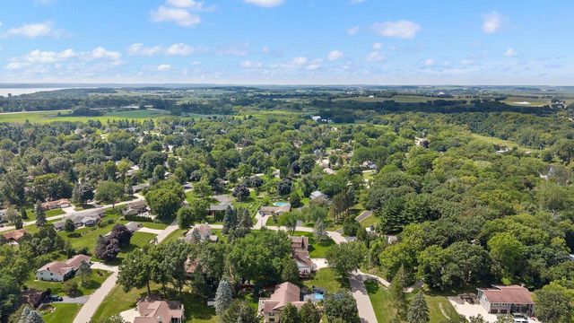 5591 Huntingwood Way, Waunakee, WI 53597