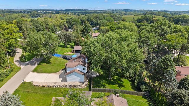 5591 Huntingwood Way, Waunakee, WI 53597