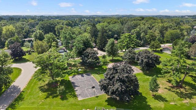 5591 Huntingwood Way, Waunakee, WI 53597