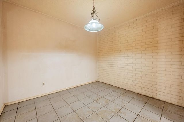 2229 Seville Court, Dalworthington Gardens, TX 76013