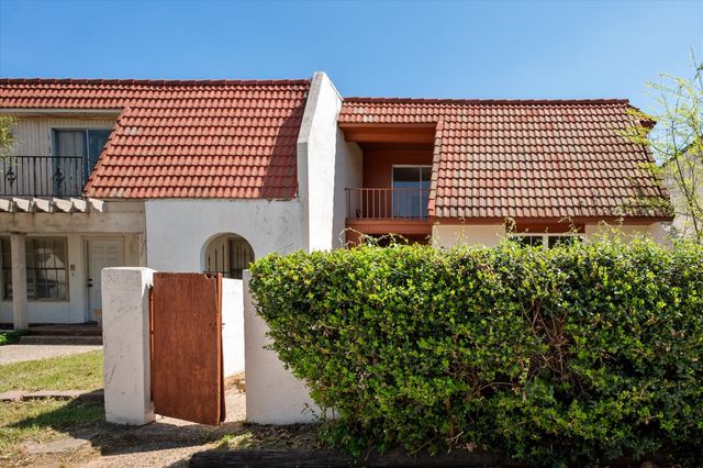 2229 Seville Court, Dalworthington Gardens, TX 76013