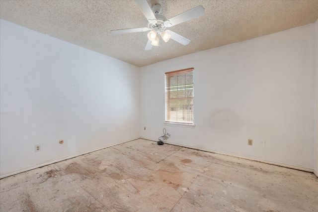 2229 Seville Court, Dalworthington Gardens, TX 76013