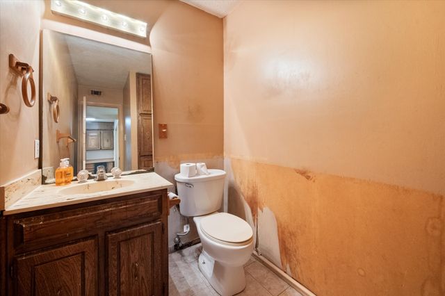 2229 Seville Court, Dalworthington Gardens, TX 76013