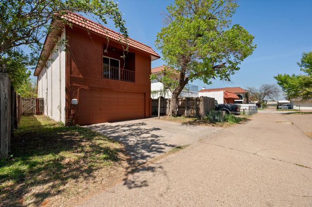 2229 Seville Court, Dalworthington Gardens, TX 76013