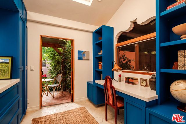 3359 Bennett Drive, Los Angeles, CA 90068