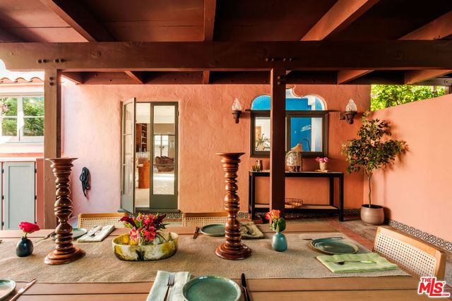 3359 Bennett Drive, Los Angeles, CA 90068