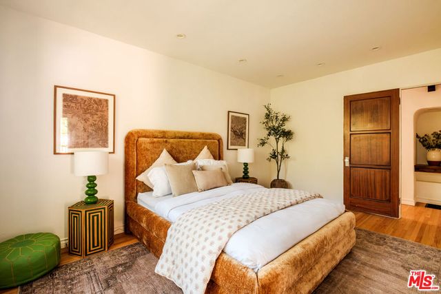 3359 Bennett Drive, Los Angeles, CA 90068