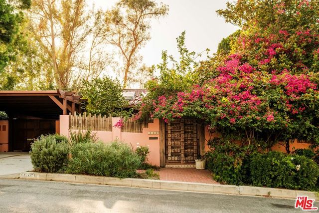 3359 Bennett Drive, Los Angeles, CA 90068