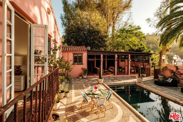 3359 Bennett Drive, Los Angeles, CA 90068