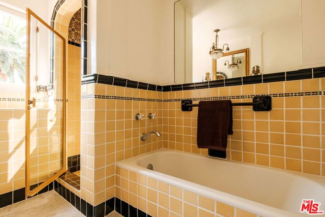 3359 Bennett Drive, Los Angeles, CA 90068