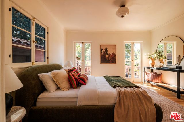 3359 Bennett Drive, Los Angeles, CA 90068