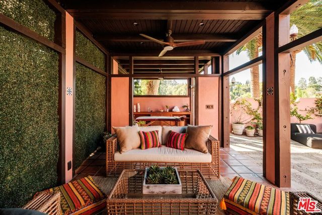 3359 Bennett Drive, Los Angeles, CA 90068