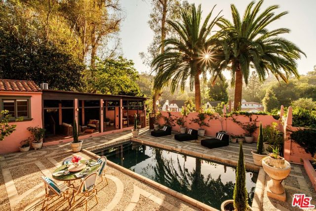 3359 Bennett Drive, Los Angeles, CA 90068