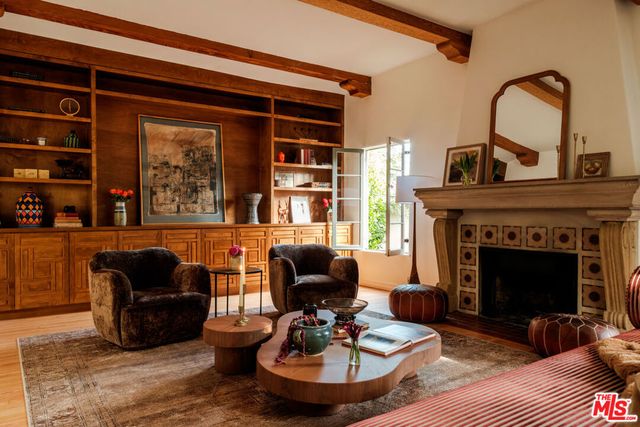 3359 Bennett Drive, Los Angeles, CA 90068